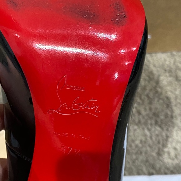 Louboutin - Picture 2 of 4